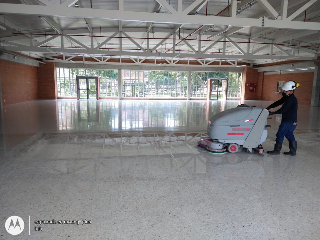 mantenimiento y restauracion de pisos de terrazo